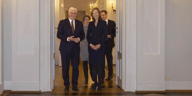 Fr.-W. Steinmeier als Bundespräsident zusammen mit Juliane Hielscher